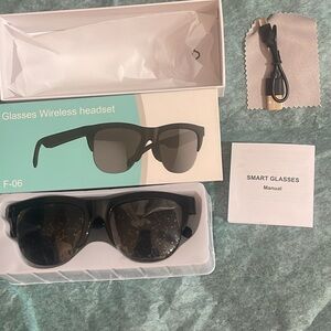 Smart Glasses Wireless Headset - Black I have 5 pair😊